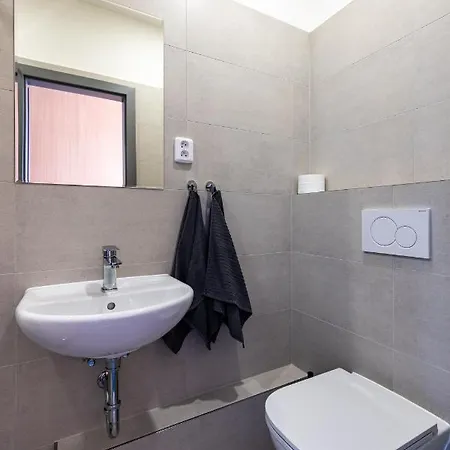 Hotel Zimni Stadion 2*
