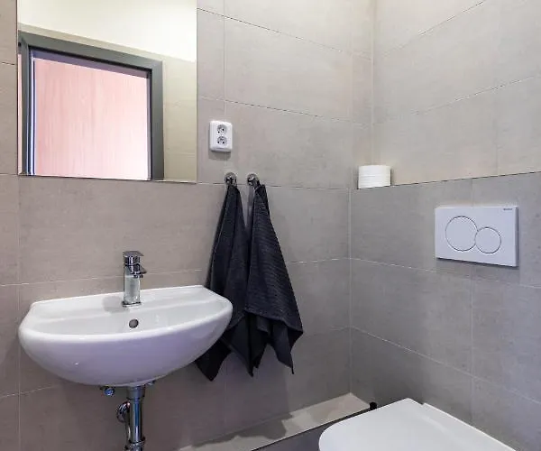 Hotel Zimni Stadion 2*